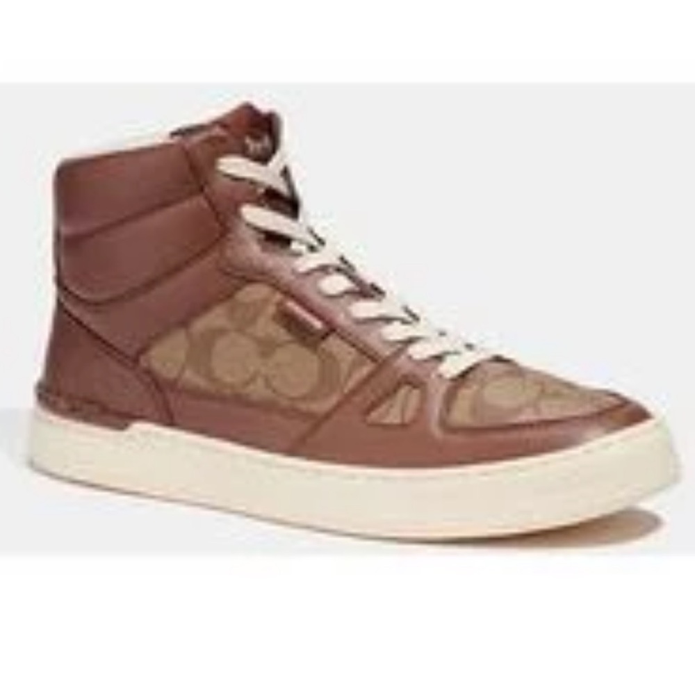 COACH Clip Court High Top
Sneaker In Signature Canvas US Sz 7 Men’s Sz Women 8/5